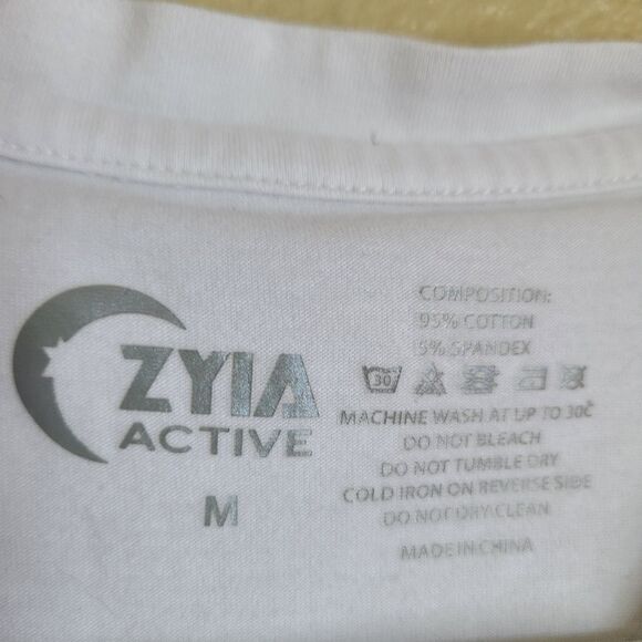 zyia active white mountain moon graphic tank top size medium - Picture 5 of 5